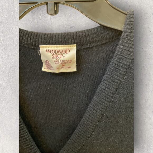 Woodward Shop V-Neck Sleeveless Lambswool Vest Black Medium Made in Scotland - Picture 4 of 7